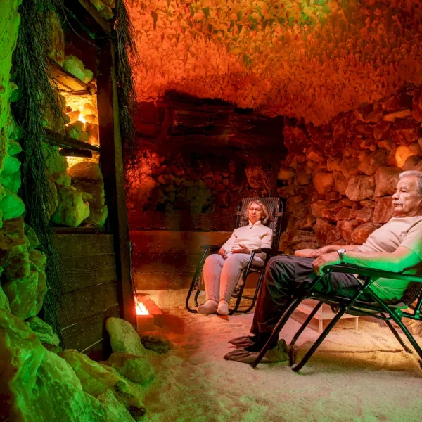 Relaxační pobyt pro seniory v Pravé solné jeskyni v Praze 7.